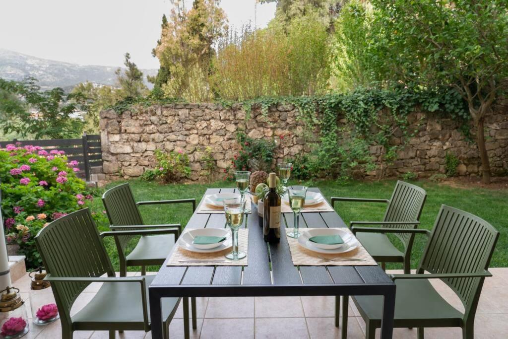 Central & Elegant Suite With Private Garden Argostoli  Exterior photo