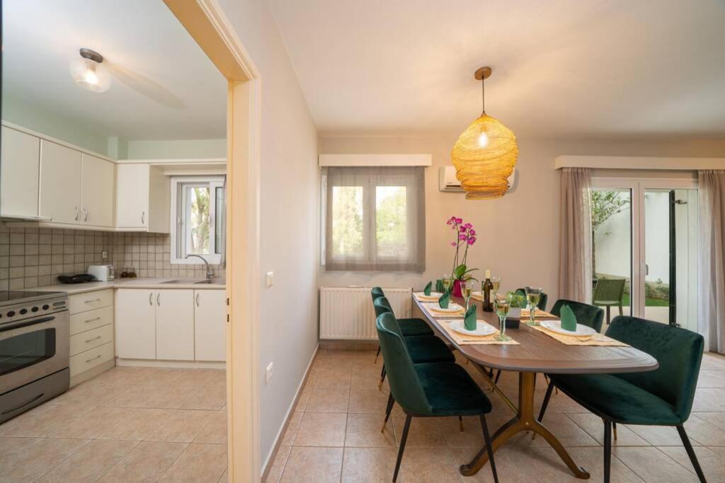 Central & Elegant Suite With Private Garden Argostoli  Exterior photo